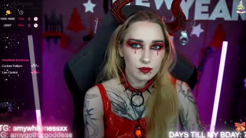 Snapshot of amywhitenessxx chatting on December 18, 2025, 2:23 pm Amy switch Goddess divine Mistress online show from December 18, 2025, 2:23 pm