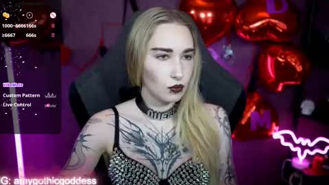 Snapshot of amywhitenessxx chatting on February 18, 2026, 11:06 am Amy switch Goddess divine Mistress online show from February 18, 2026, 11:06 am