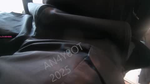 Snapshot of an4y8ot chatting on January 6, 2025, 9:41 am A online show from January 6, 2025, 9:41 am