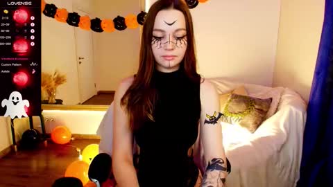 Angie online show from October 31, 2025, 2:45 am