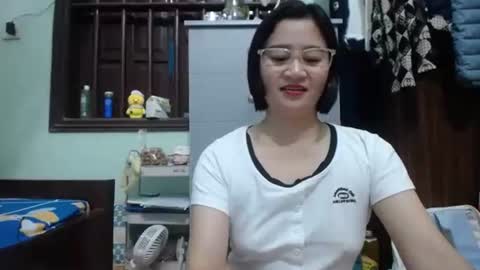 an_naughty online show from December 21, 2025, 8:43 am