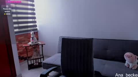 Ana online show from September 10, 2025, 5:13 pm