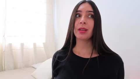 Ana  IG an castillo 1 online show from November 14, 2025, 1:54 pm