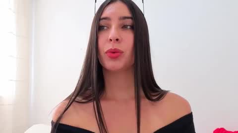 Ana  IG an castillo 1 online show from November 19, 2025, 1:55 pm