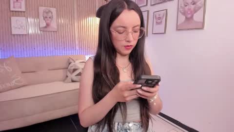 Snapshot of ana_ev chatting on February 28, 2026, 4:24 am Ana online show from February 28, 2026, 4:24 am