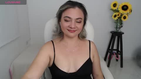  Ana  online show from October 18, 2025, 11:49 pm