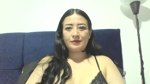 Ana online show from November 19, 2025, 3:17 am