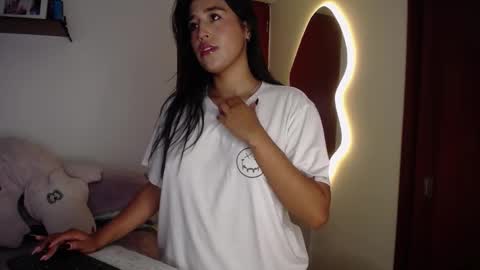 Ana online show from October 26, 2025, 2:17 am