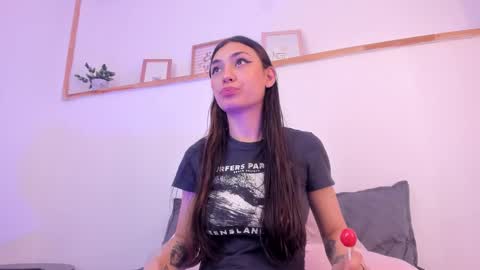 Ana online show from November 12, 2025, 1:28 am