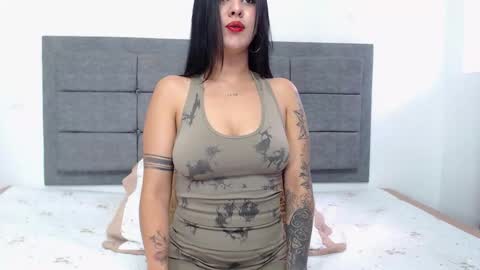 Ana Paula online show from November 25, 2025, 12:38 pm