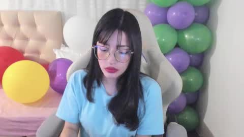 Snapshot of ana_ruuh chatting on November 1, 2025, 9:17 pm Im anna but you can call me as you want online show from November 1, 2025, 9:17 pm