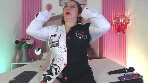 Ana Moon  online show from April 16, 2026, 4:24 am