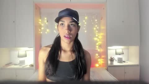 anaacollins_ online show from April 2, 2026, 11:30 am