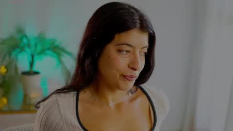 Snapshot of anabelcurvy chatting on April 30, 2026, 1:06 pm anabelcurvy online show from April 30, 2026, 1:06 pm