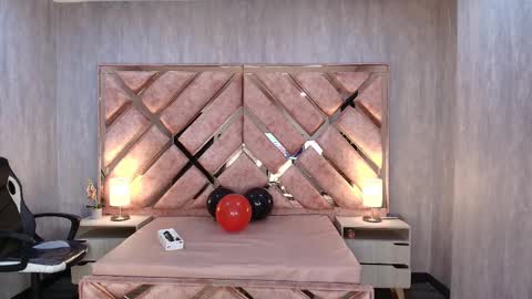 HI I AM ANABELL online show from November 3, 2025, 7:26 pm