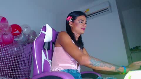Anabella online show from February 15, 2025, 9:05 am