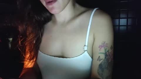 anabelucci_ online show from February 2, 2026, 2:32 am