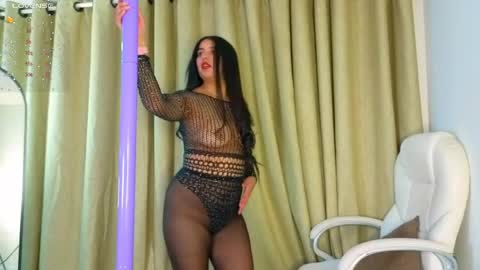 anabloom_ online show from May 28, 2026, 7:33 pm