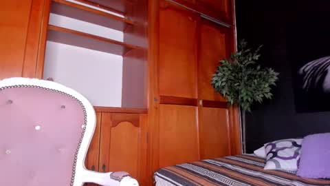Snapshot of anahi__18 chatting on February 4, 2026, 3:12 am Anahi online show from February 4, 2026, 3:12 am