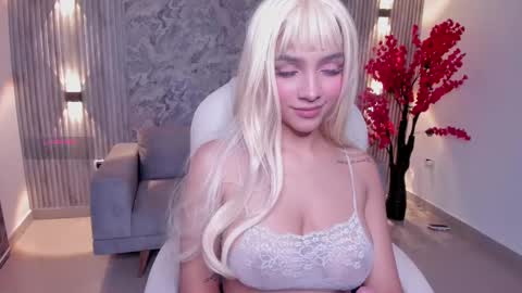 Snapshot of anahi_curlie1 chatting on February 13, 2025, 3:29 am Anahi Curlie online show from February 13, 2025, 3:29 am