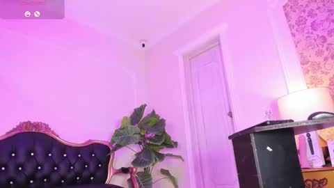 Snapshot of anahisbennett chatting on November 15, 2025, 5:05 am Anahis online show from November 15, 2025, 5:05 am