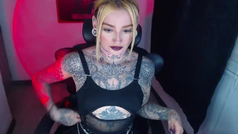 Snapshot of anai_gomez chatting on January 21, 2025, 8:32 pm Callme Mistress Ani online show from January 21, 2025, 8:32 pm
