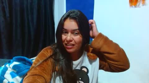 Snapshot of anaids_dam chatting on January 13, 2026, 4:18 am anaids online show from January 13, 2026, 4:18 am