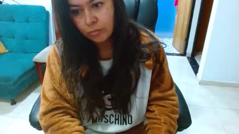 Snapshot of anaids_dam chatting on February 21, 2026, 10:27 am anaids online show from February 21, 2026, 10:27 am