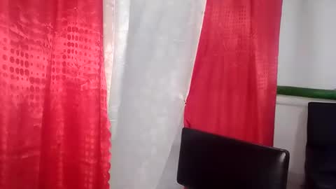 anaiis evanz online show from November 16, 2025, 1:11 am