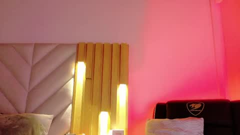 Snapshot of anaise_latif chatting on April 13, 2026, 11:37 am Anaise online show from April 13, 2026, 11:37 am