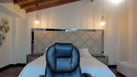 Snapshot of anaisnin1 chatting on October 24, 2025, 3:25 am Anais Nin online show from October 24, 2025, 3:25 am