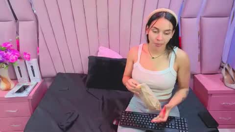 Snapshot of anales_deep_69 chatting on February 24, 2026, 12:58 pm AbbyAndAntonela online show from February 24, 2026, 12:58 pm