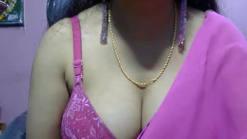 anamika794088 online show from December 17, 2025, 11:49 am
