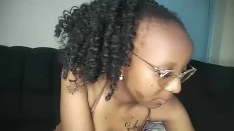 Snapshot of ananablossom chatting on October 25, 2025, 6:13 pm Ananablossom online show from October 25, 2025, 6:13 pm