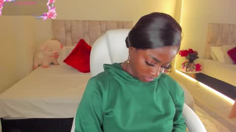 Snapshot of ananya_kay01 chatting on January 15, 2026, 1:26 pm A N A my connection hours are from 600 pm to 12 pm Colombian time online show from January 15, 2026, 1:26 pm