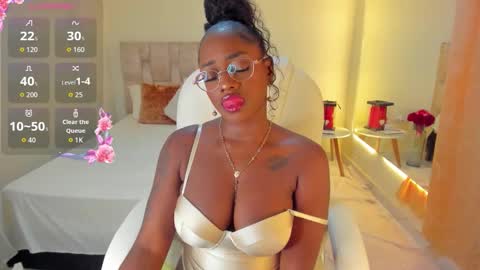 Snapshot of ananya_kay01 chatting on February 27, 2026, 1:05 am A N A my connection hours are from 600 pm to 12 pm Colombian time online show from February 27, 2026, 1:05 am