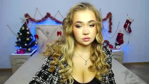 anastacyyellig online show from December 28, 2024, 7:43 pm