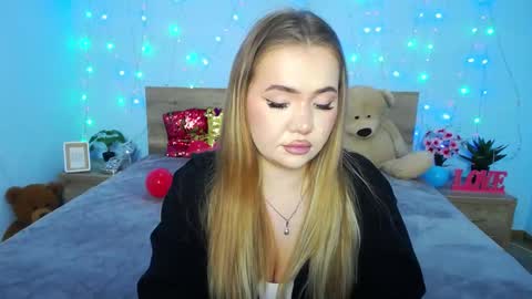 anastacyyellig online show from January 15, 2025, 6:12 am