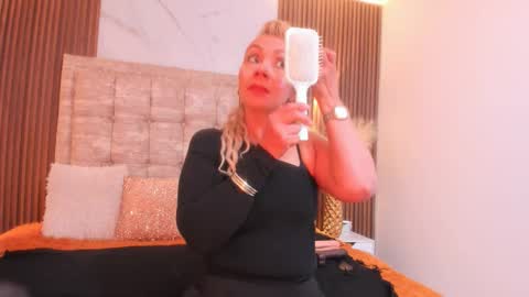 Snapshot of anastasiataylor_ chatting on September 12, 2025, 3:06 am Ana 3 online show from September 12, 2025, 3:06 am