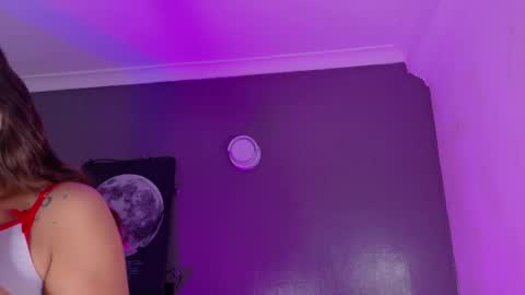 Snapshot of anavicc__ chatting on December 17, 2025, 10:32 am Kendra online show from December 17, 2025, 10:32 am