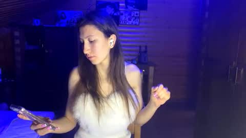 Ashley Cooper online show from November 5, 2025, 5:24 pm