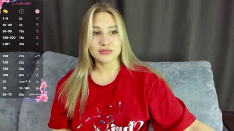 Snapshot of and1sa chatting on November 27, 2025, 1:02 pm Andisa online show from November 27, 2025, 1:02 pm