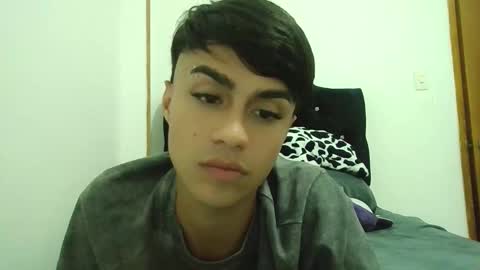 Snapshot of anddy_grey1 chatting on March 1, 2025, 1:32 am Dani 3 online show from March 1, 2025, 1:32 am