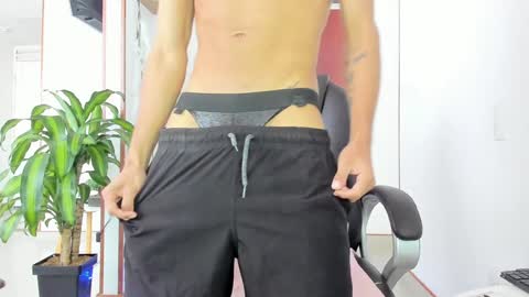 Snapshot of ander_012 chatting on January 22, 2025, 9:21 pm Ander Arias online show from January 22, 2025, 9:21 pm