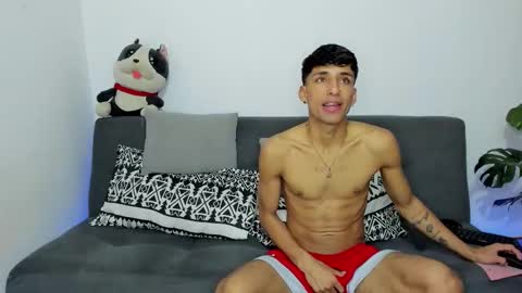 Snapshot of ander_012 chatting on December 4, 2025, 12:03 pm Ander Arias online show from December 4, 2025, 12:03 pm