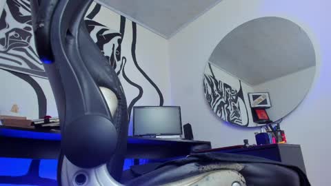 Andrs   -                   online show from April 28, 2026, 2:27 am