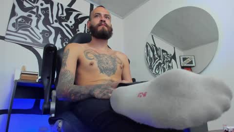 Andrs   -                   online show from May 14, 2026, 12:28 am