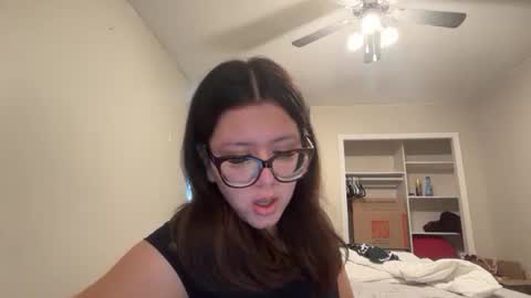 anditspinkxo online show from June 12, 2026, 9:03 pm