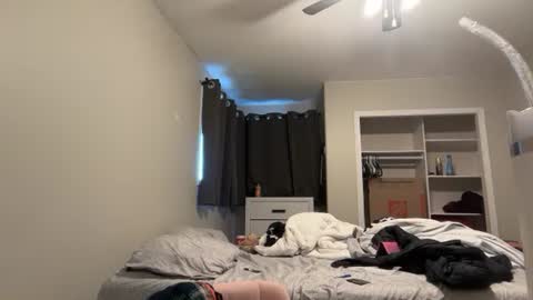 anditspinkxo online show from June 13, 2026, 10:18 pm