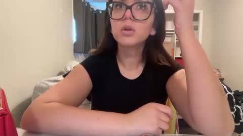 anditspinkxo online show from June 16, 2026, 5:15 pm